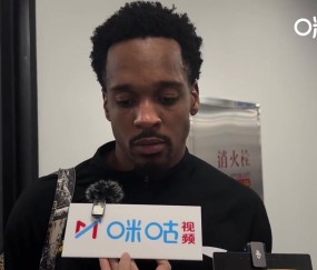 巴里-布朗：拿44分不赢球也没用 好在赢了 在好的球队有好的队友