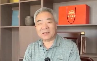 丁俊晖父亲：人要学会拿镜子照自己 不要总拿电筒照别人缺点