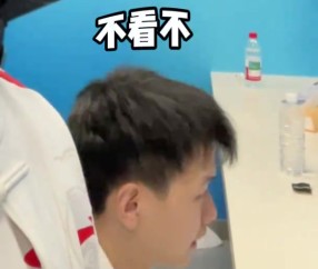 JackeyLove赛后发布整活视频：坚坚的沙皇没问题啊