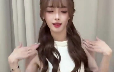 主持泱泱分享舞蹈视频：足球胜利之舞，让我看看怎么个事儿