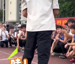 苏老师！苏炳添在校园教大学生短跑技术